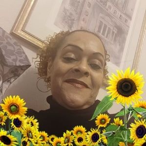 Meet your Posher, Mayra